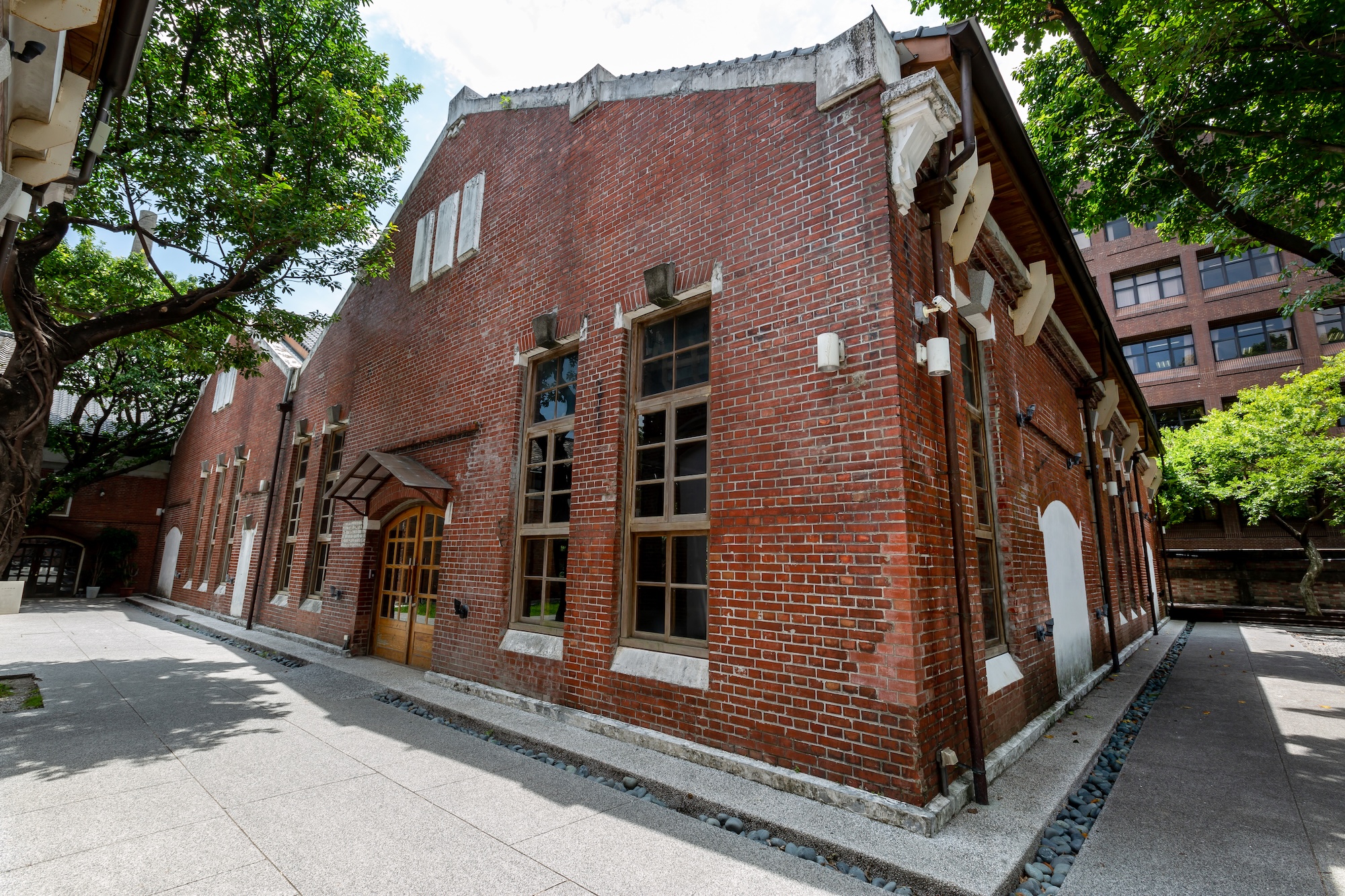 西5館